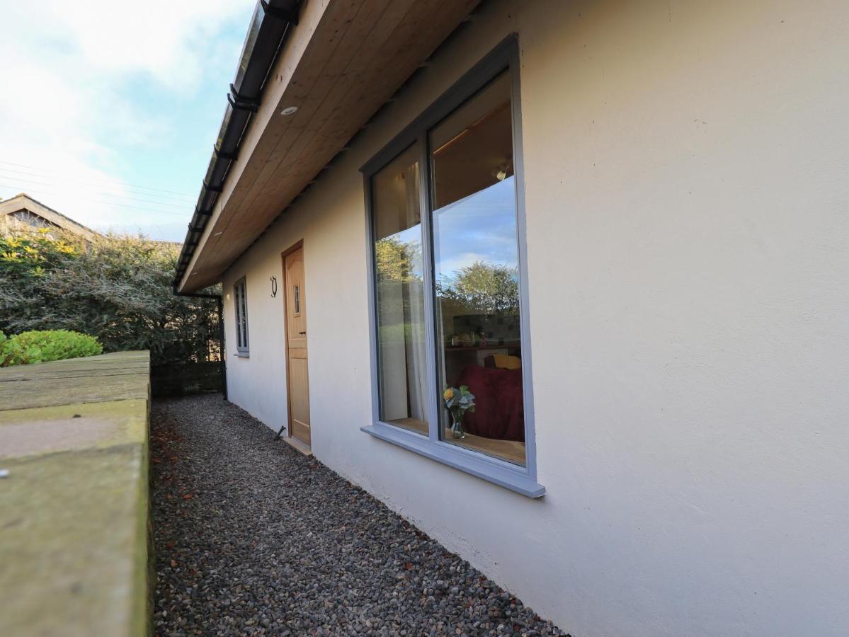 Swallow Cottage, Over Kellet Exterior photo