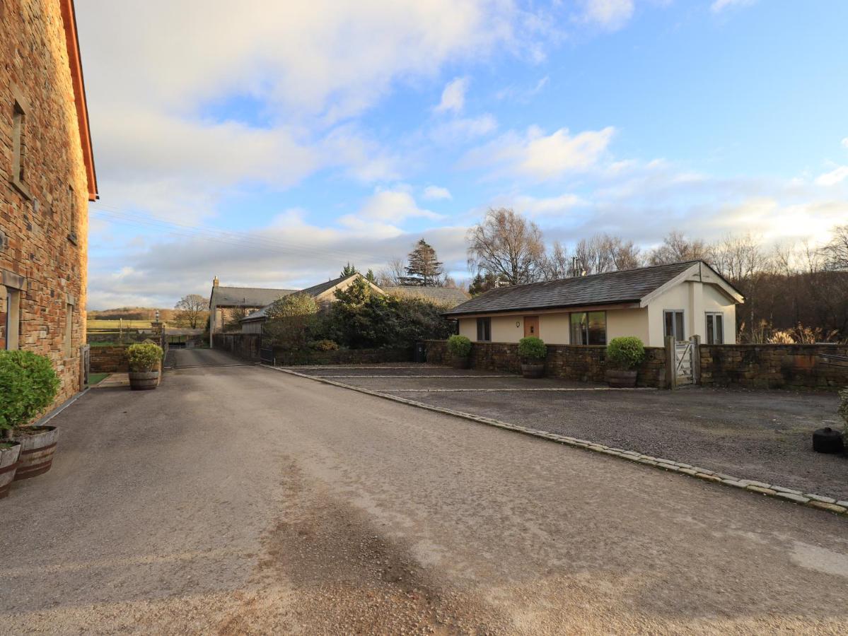 Swallow Cottage, Over Kellet Exterior photo